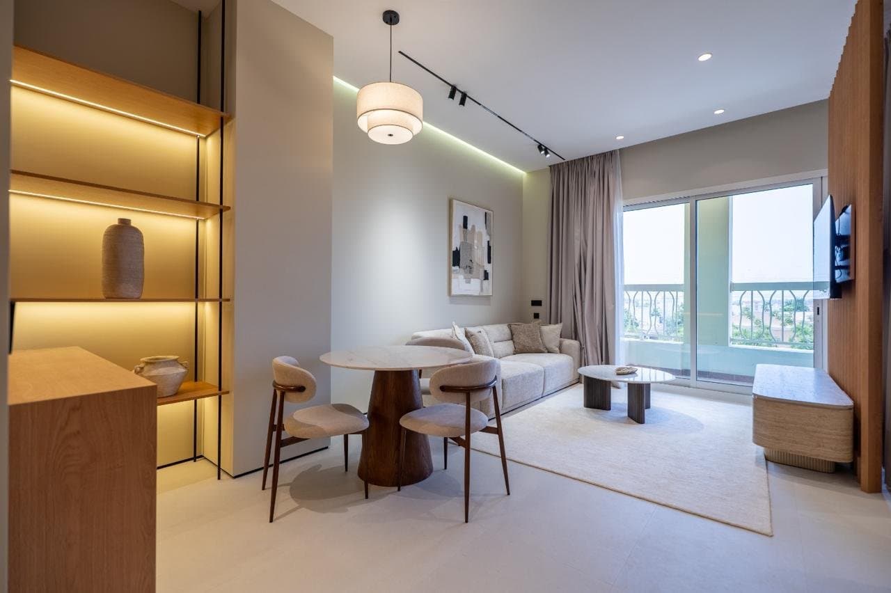 Fully Furnished Studio Suit + Study in JVT | Approx. 9% Net Yield